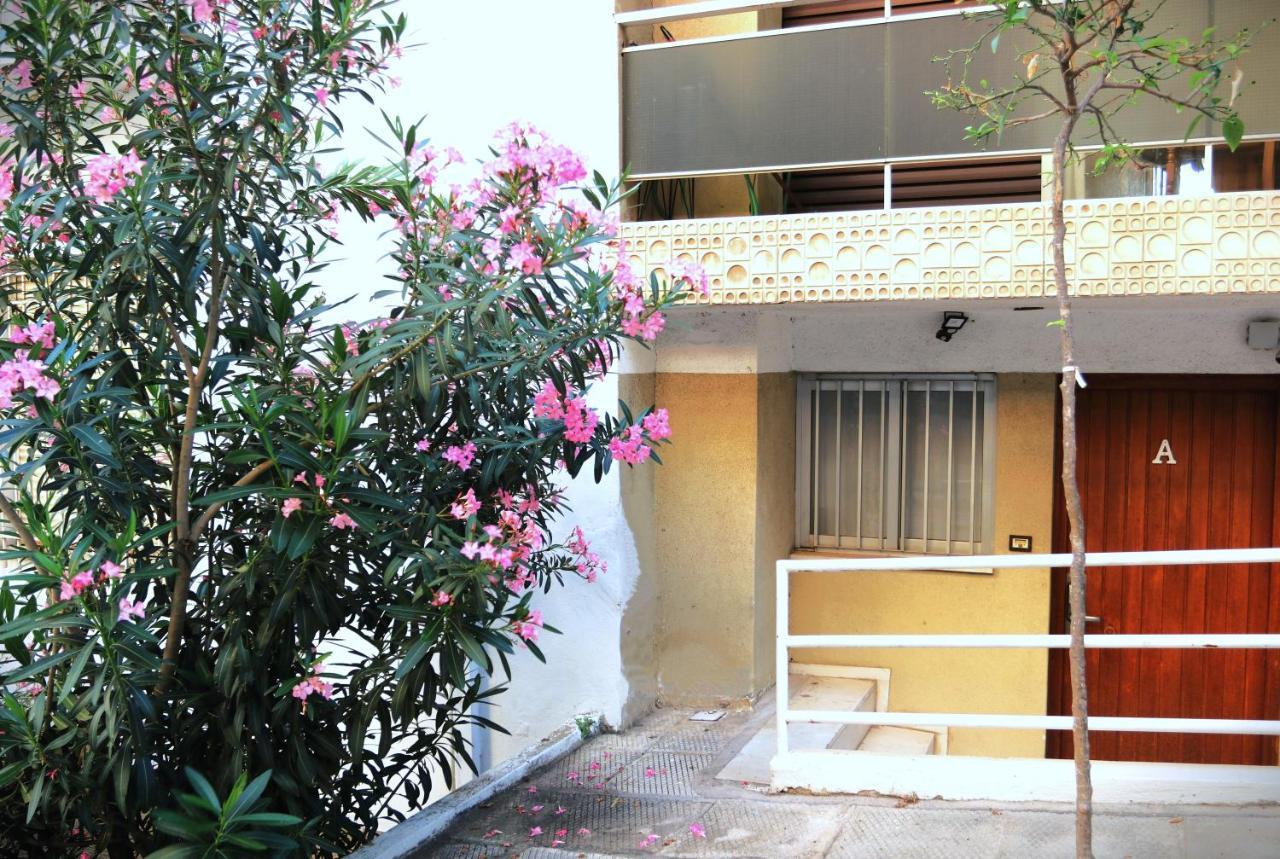 Persey Apartment Atene Esterno foto