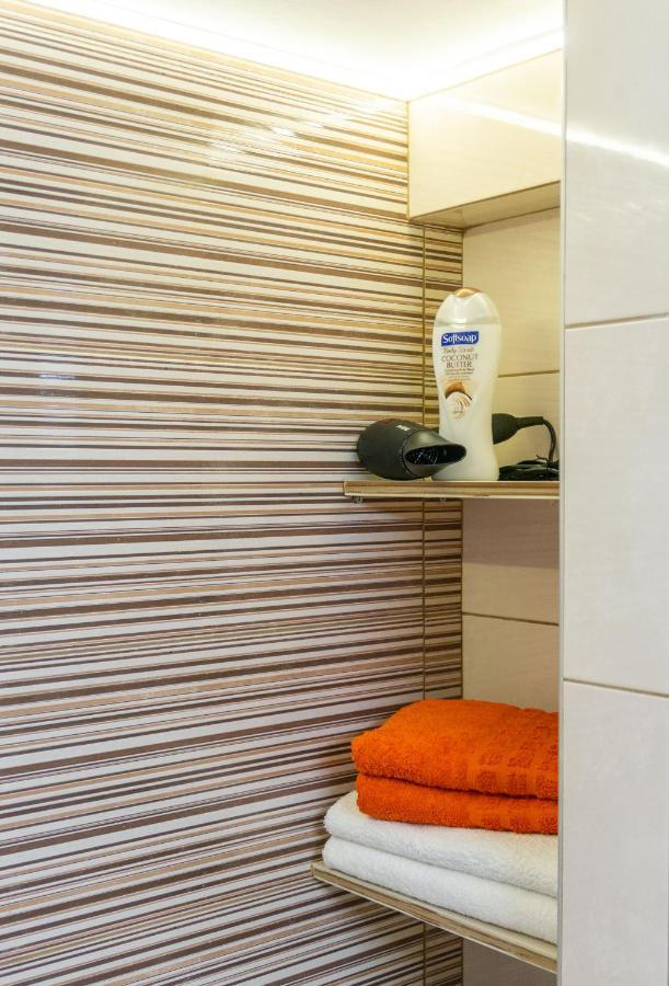 Persey Apartment Atene Esterno foto